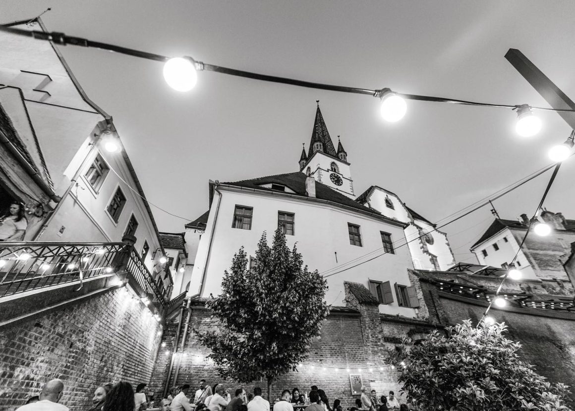 Butoiul de Aur – O Atmosferă Plăcută și Primitoare în Inima Sibiului