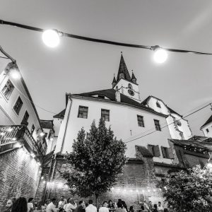 Butoiul de Aur – O Atmosferă Plăcută și Primitoare în Inima Sibiului
